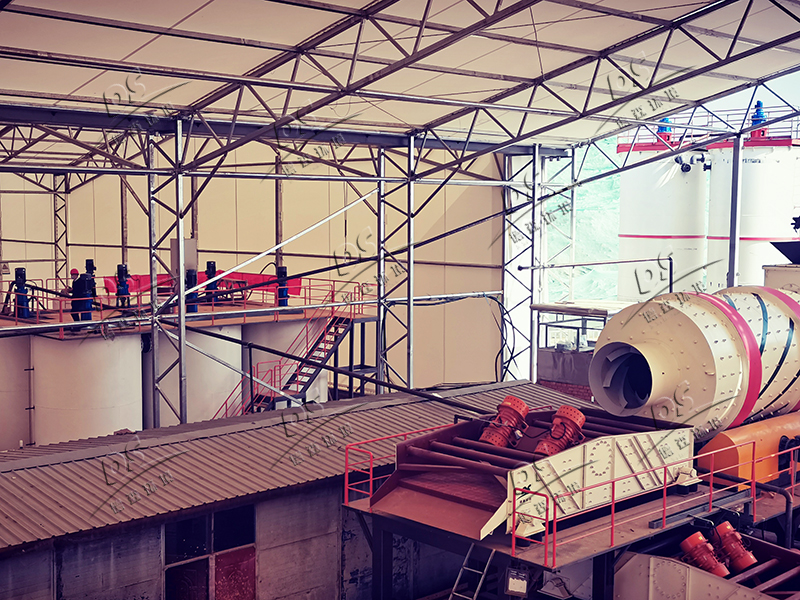 1653442233100528.jpg 湖南某六價(jià)鉻污染場(chǎng)地修復(fù)現(xiàn)場(chǎng).jpg