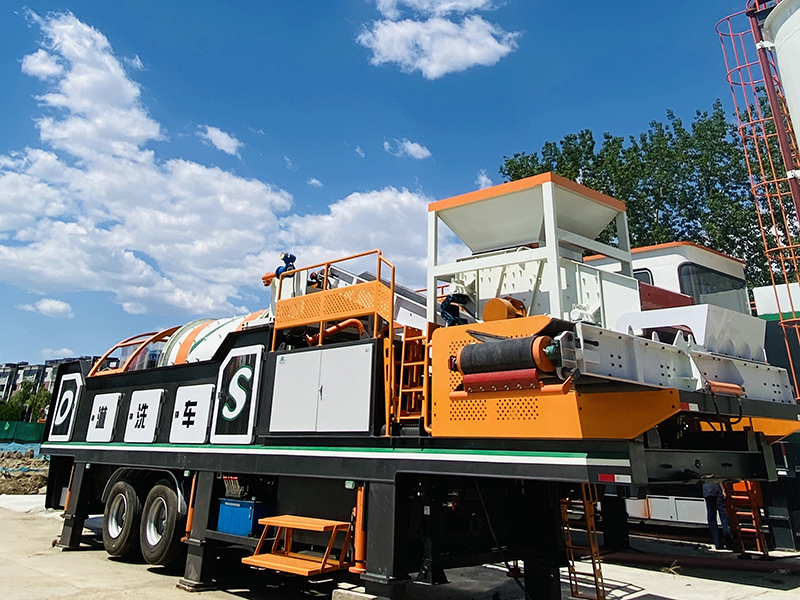 移動式土壤淋洗修復(fù)裝備.jpg 移動式土壤淋洗修復(fù)裝備