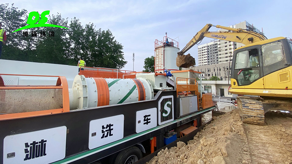 德森移動(dòng)淋洗修復(fù)系列設(shè)備.jpg 德森移動(dòng)淋洗修復(fù)系列設(shè)備