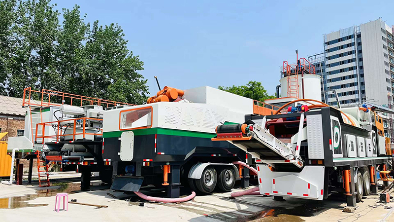 德森環(huán)境淋洗車：移動(dòng)治污先鋒，高效修復(fù)土壤與固料